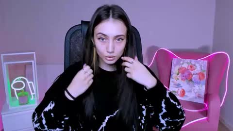 olivia_norton_ online show from 11-08-25, 03:23