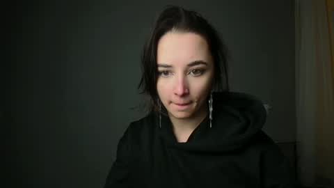 Olivia online show from 03-02-25, 09:22