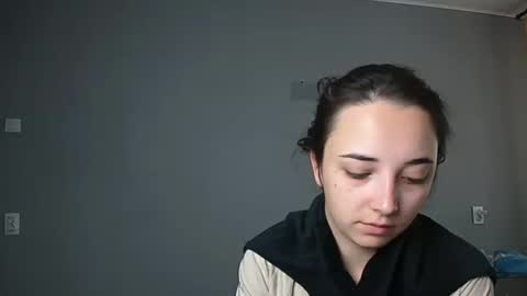 Olivia online show from 09-16-25, 10:27