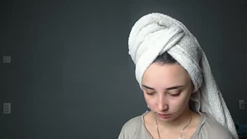 Olivia online show from 10-10-25, 09:41