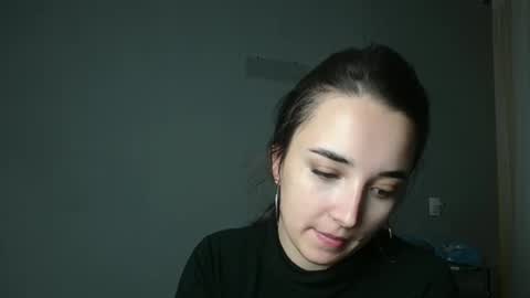 Olivia online show from 11-26-25, 01:34