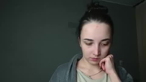 Olivia online show from 02-25-26, 05:33