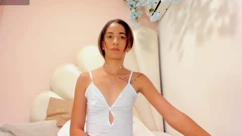 Olivia online show from 02-15-25, 10:52