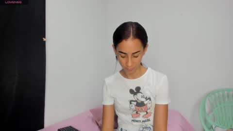 Snapshot of olivia_stevens_ chatting on 04-26-26, 08:39 Olivia online show from 04-26-26, 08:39
