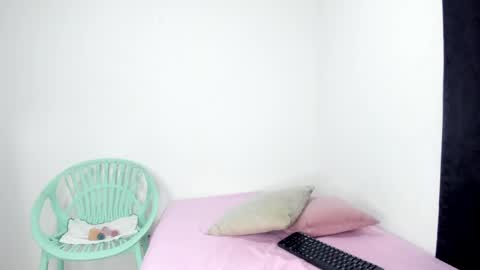Snapshot of olivia_stevens_ chatting on 05-09-26, 08:36 Olivia online show from 05-09-26, 08:36