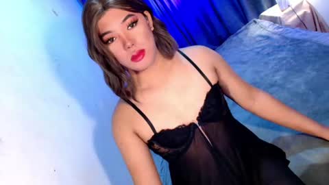 Snapshot of olivia_the_temptress27 chatting on 07-14-26, 02:05 Miss OLIVIA online show from 07-14-26, 02:05