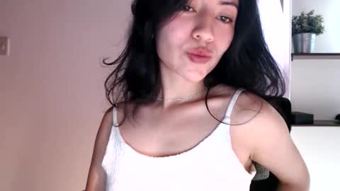 oliviaaa__ online show from 11-13-25, 02:38