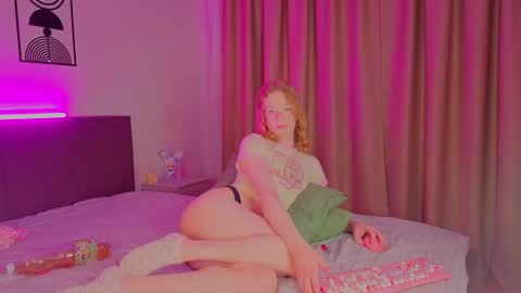 Snapshot of oliviaapink chatting on 06-14-26, 10:01 oliviaapink online show from 06-14-26, 10:01