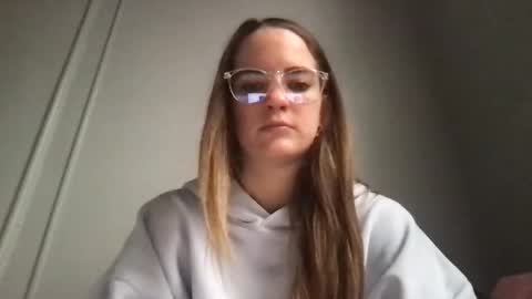 Snapshot of oliviaaraee chatting on 02-05-26, 06:12 oliviaaraee online show from 02-05-26, 06:12