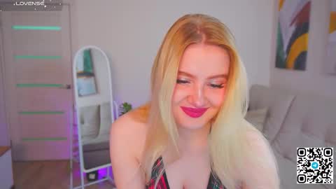 Olivia online show from 09-14-25, 02:11