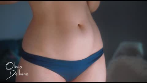 Snapshot of oliviadellvine chatting on 04-28-26, 02:27 Olivia online show from 04-28-26, 02:27