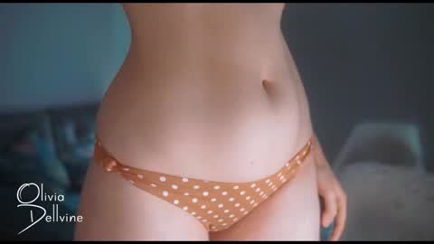 Snapshot of oliviadellvine chatting on 05-21-26, 01:56 Olivia online show from 05-21-26, 01:56