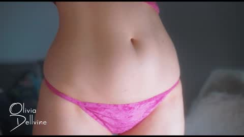 Snapshot of oliviadellvine chatting on 05-31-26, 01:47 Olivia online show from 05-31-26, 01:47