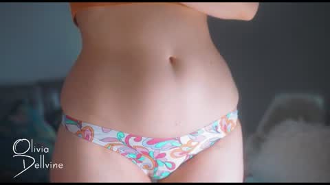 Snapshot of oliviadellvine chatting on 07-14-26, 02:03 Olivia online show from 07-14-26, 02:03