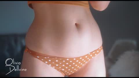 Snapshot of oliviadellvine chatting on 07-28-26, 01:56 Olivia online show from 07-28-26, 01:56