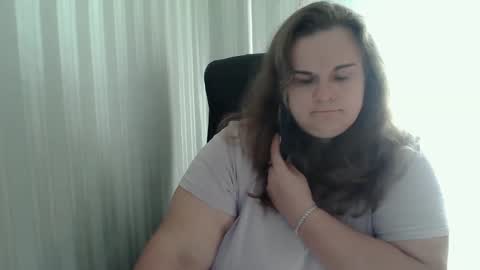 Snapshot of oliviaermesx chatting on 09-22-25, 06:37 OliviaErmesx online show from 09-22-25, 06:37