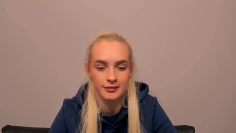 oliviaBeauty online show from 02-24-26, 09:02