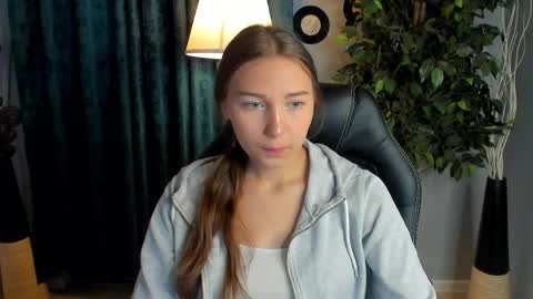olivialangs online show from 05-14-26, 10:55