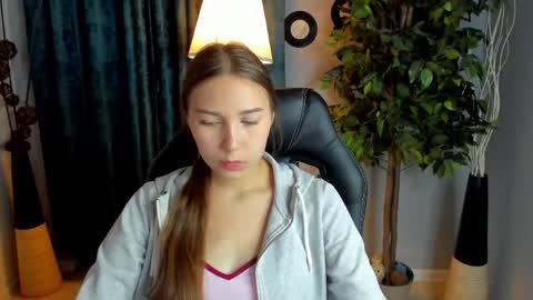 olivialangs online show from 05-15-26, 11:06