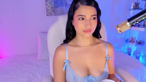 Olivia Mcneill  online show from 03-10-26, 01:16