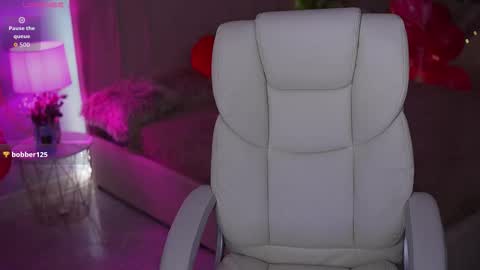 Snapshot of oliviamoore_ chatting on 02-15-26, 02:03 Olivia online show from 02-15-26, 02:03