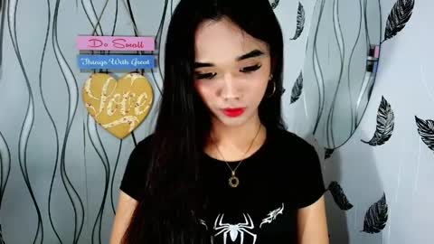 Snapshot of olivianiczxasshieerrraa6 chatting on 05-15-26, 05:53 NICOLE online show from 05-15-26, 05:53