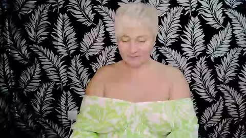 Kelly online show from 12-06-24, 05:55