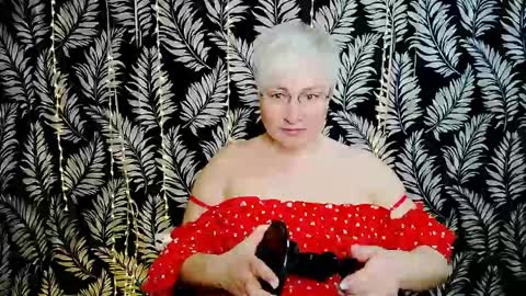 Snapshot of oliviaoskar_ chatting on 06-07-26, 10:08 Kelly online show from 06-07-26, 10:08