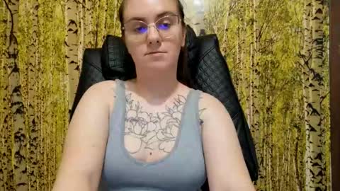 Snapshot of oliviasager chatting on 05-27-26, 06:43 Mistress Olivia online show from 05-27-26, 06:43