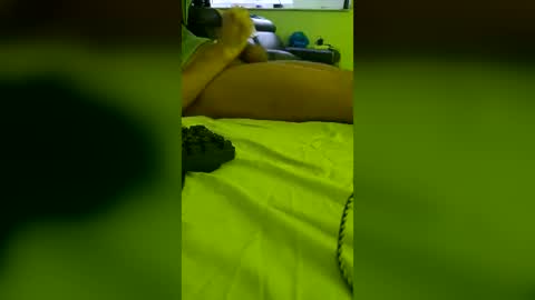 Snapshot of olivier_21 chatting on 06-25-26, 07:18 olivier_21 online show from 06-25-26, 07:18