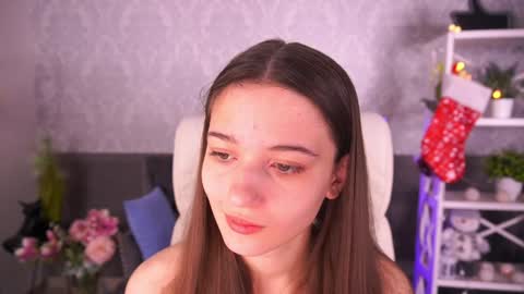 Snapshot of olivkablush chatting on 12-30-24, 07:04 Olivia online show from 12-30-24, 07:04