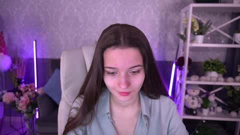 Snapshot of olivkablush chatting on 01-13-25, 06:49 Olivia online show from 01-13-25, 06:49