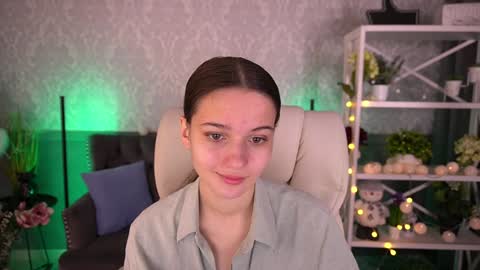 Snapshot of olivkablush chatting on 01-18-25, 07:17 Olivia online show from 01-18-25, 07:17