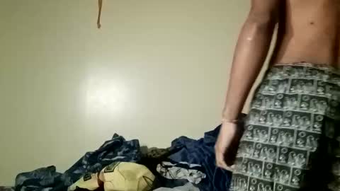 Snapshot of olliebennit chatting on 10-17-25, 07:16 Ollie online show from 10-17-25, 07:16