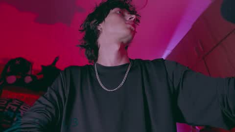     online show from 10-26-25, 04:07