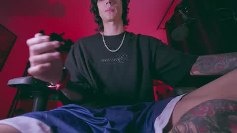 Snapshot of olliver___y chatting on 02-28-26, 04:35 online show from 02-28-26, 04:35