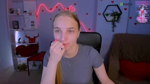 Ollivia online show from 05-27-26, 05:37