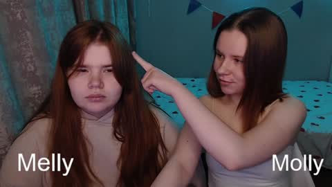 Snapshot of omellyoo chatting on 01-01-25, 02:31 MellY online show from 01-01-25, 02:31