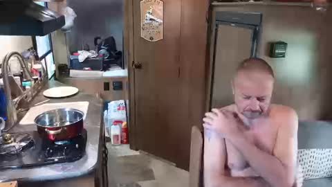 Norm online show from 09-25-25, 03:38