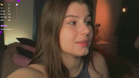 Snapshot of omg_leila chatting on 03-01-26, 06:43 Leila and Thomas online show from 03-01-26, 06:43