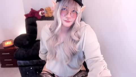 Snapshot of omorimori chatting on 05-25-26, 07:14 Omori Chan online show from 05-25-26, 07:14