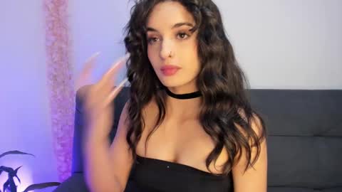 Violette online show from 03-01-25, 12:39