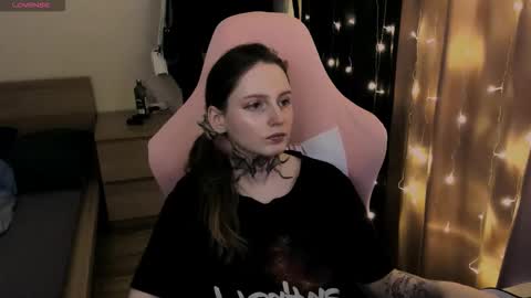 on_yxxx online show from 10-22-25, 07:02