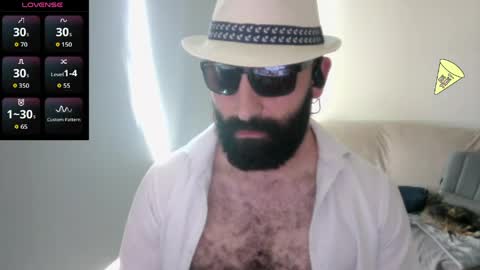 ona nisme online show from 05-25-26, 04:02