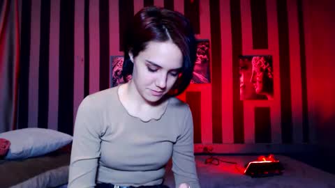 Snapshot of onaloon chatting on 11-26-25, 01:28 onaloon online show from 11-26-25, 01:28