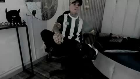 Snapshot of onceagain97_ chatting on 06-25-26, 07:51 ... online show from 06-25-26, 07:51