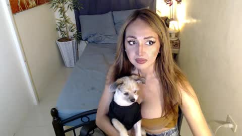 Snapshot of one_of_a_kind_pearl chatting on 01-30-25, 04:24 Pearl online show from 01-30-25, 04:24