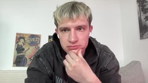 Snapshot of one_punch_cum chatting on 03-08-25, 10:32 couple Lu sexy chick in middle and Jimmyblonde our friend Brianglasses online show from 03-08-25, 10:32