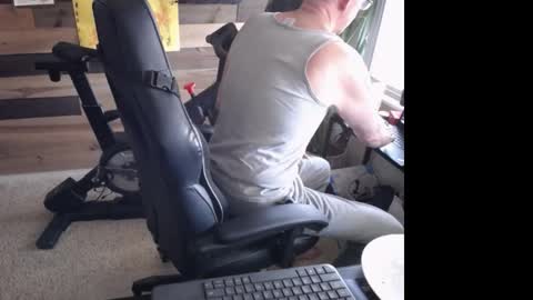 Snapshot of onekinkydilf chatting on 02-10-25, 03:53 Kinky DILF needs ORDERS online show from 02-10-25, 03:53