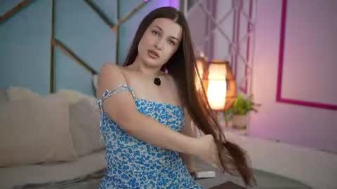 Snapshot of onelaya chatting on 06-22-26, 06:32 L A Y A online show from 06-22-26, 06:32
